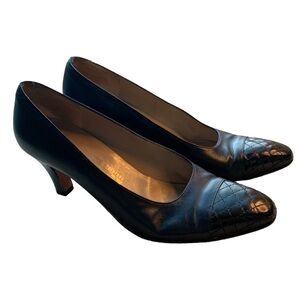 Salvatore Ferragamo | Salvatore Ferragamo Vintage Navy blue quilted pumps